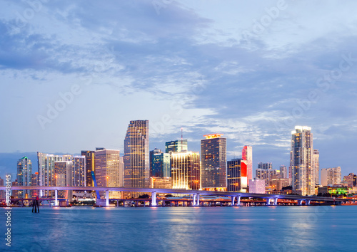 Plakat na papierze fotorealistycznym Miasto Miami, Floryda, lato zachód słońca panorama