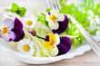Leinwandbild Motiv Blüten - Salat