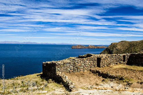 Board z aluminiowym obramowaniem Wyspa słońce na Titicaca jeziorze, Boliwia.