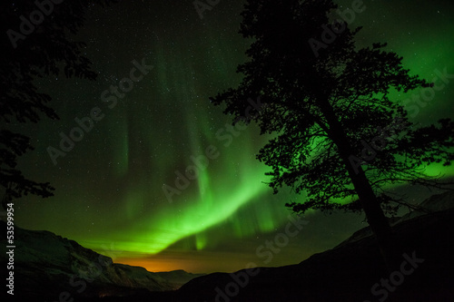 Board z aluminiowym obramowaniem Aurora borealis (zorza polarna) w szwecji