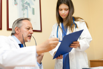 Canvas Print - Doctors in studio