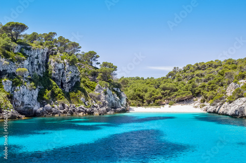 Plakat na papierze fotorealistycznym Cala macarelleta - popularna wyspa na wyspie menorca