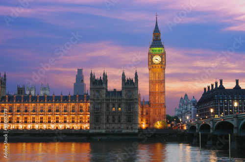 Obraz na płótnie canvas dwuczęściowy "dyptyk" Big Ben w Londynie o zmierzchu