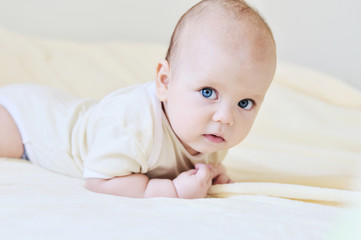 Wall Mural - blue eyed baby