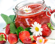 Sehr lecker: frisch gekochte Erdbeermarmelade