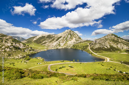 Tapeta ścienna Jezioro enol, jeziora Covadonga, Asturia, Hiszpania