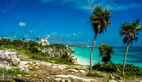 Plakat na papierze fotorealistycznym Bóg wiatrów świątyni - tulum