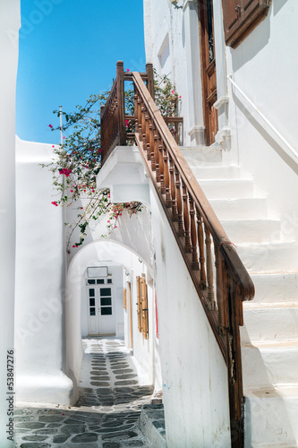 Fototapeta na wymiar Grecka architektura na wyspie Mykonos