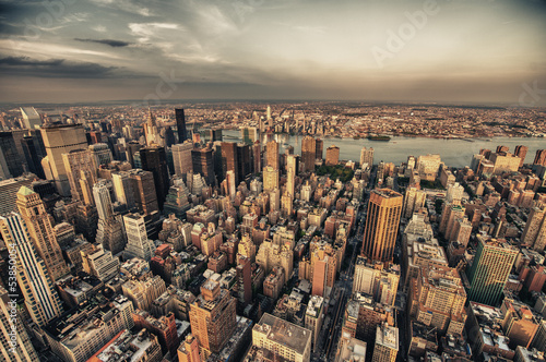 manhattan-piekny-widok-z-lotu-ptaka-midtown-drapaczy-chmur-od