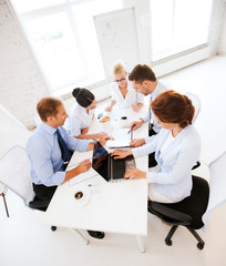 Canvas Print - business team having meeting in office