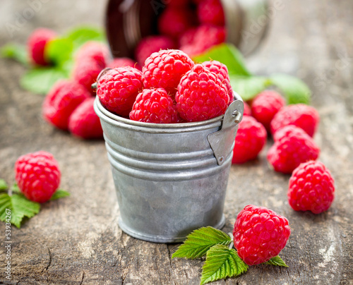 Naklejka na kafelki Fresh raspberry