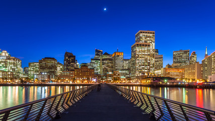 Canvas Print - Pier 14 in San Francisco