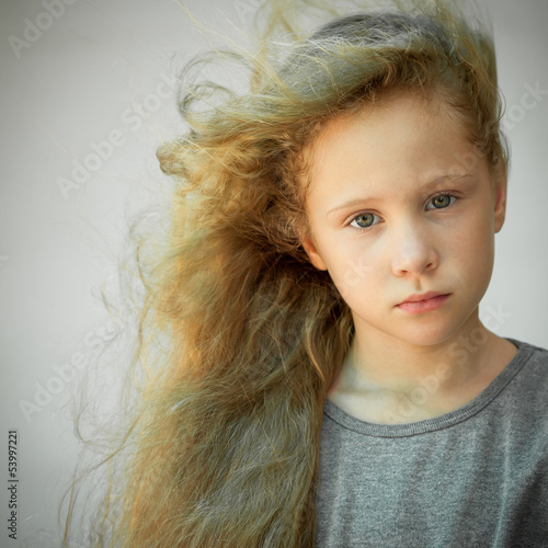 Fotoboard na płycie Portret smutnego dziecka