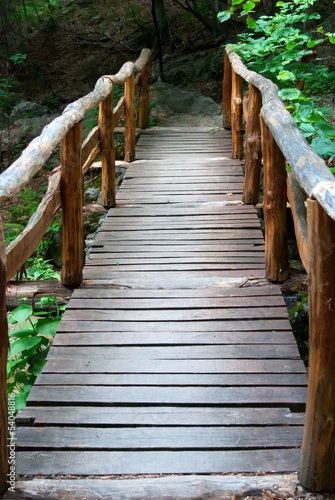 Naklejka na szybę Wooden bridge in mountan