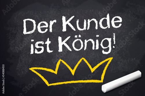 Kreidetafel Mit Der Kunde Ist K nig Stock Foto Adobe Stock kreidetafel-mit-der-kunde-ist-k-nig-stock-foto-adobe-stock