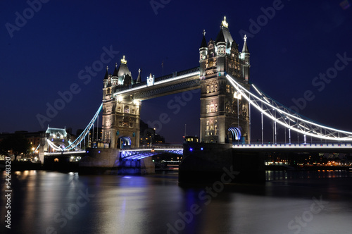 Naklejka samoprzylepna Tower Bridge w nocy
