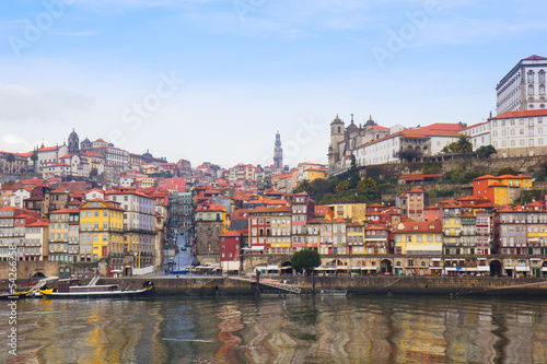 Board z aluminiowym obramowaniem Stary oporto na douro bank, portugalia