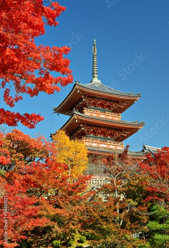 Plakat na papierze fotorealistycznym Kiyomizu-dera pagoda w Kioto