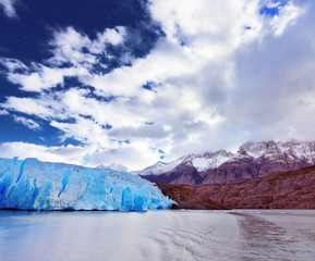 Wall Mural - Blue Glacier Gray is reflected in the lake