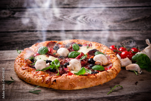 Naklejka samoprzylepna Pyszna włoska pizza