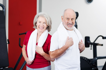 Sticker - älteres paar beim fitnesstraining