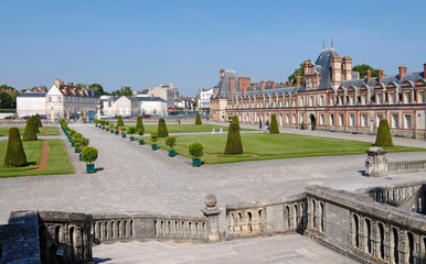 Wall Mural - Château de Fontainebleau, cour du cheval blanc