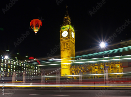 Obraz na płótnie canvas trzyczęściowy "tryptyk" Big ben w nocy