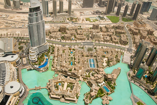 Board z aluminiowym obramowaniem Luxuswohnungen w centrum Dubaju