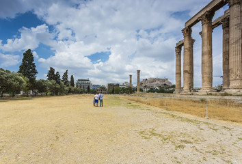 Fototapete - ancient Temple of Olympian Zeus , Athens, Greece