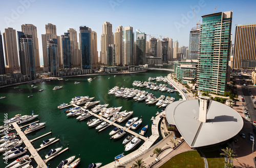 Board z aluminiowym obramowaniem Przystań w Dubaju