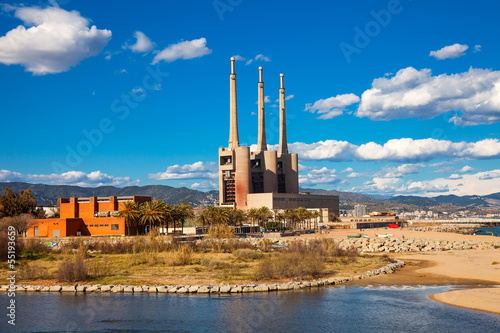 Plakat na papierze fotorealistycznym Elektrownia cieplna w piasku adria de besos