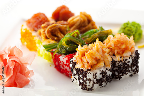 Tapeta ścienna Kuchnia japońska - roll sushi