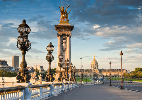 Board z aluminiowym obramowaniem Alexandre III Bridge, Paryż, Francja