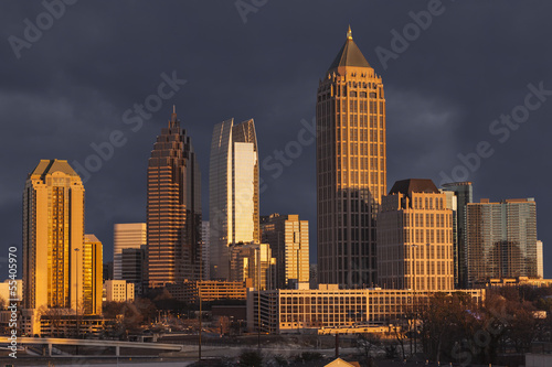 Board z aluminiowym obramowaniem Atlanta gruzja burzowa skyline