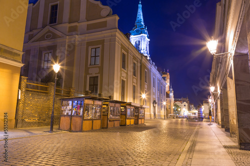 Plakat na papierze fotorealistycznym Stare miasto Torunia nocą, polska