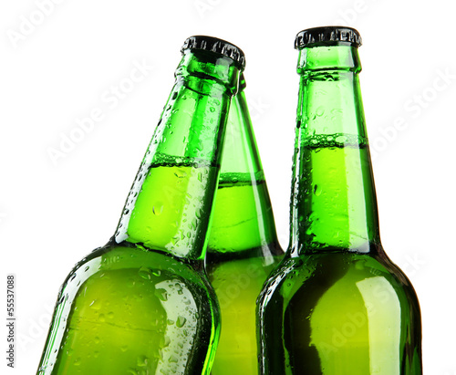 Naklejka na szybę Bottles of beer isolated on white