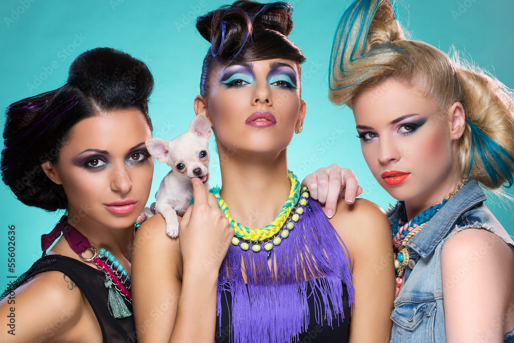 trzy-dziewczyny-z-chihuahua