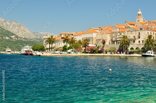 Tapeta ścienna Malowniczy widok starego miasta z portu korcula, chorwacja