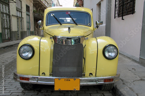 Naklejka - mata magnetyczna na lodówkę Havana yellow car