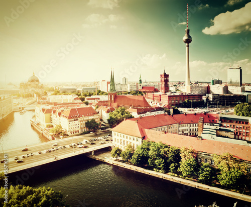 Obraz na płótnie canvas Berlin, Niemcy widok na głównych atrakcji