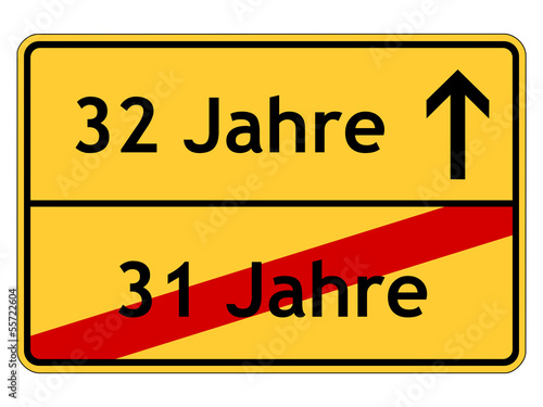 Alles Gute Zum 32 Geburtstag Niedliches Schwein Entworfenes