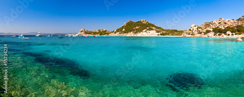 Foto-Banner aus PVC - Clear turquoise water of Cala Corsara in Sardinia (von Dmitry Naumov)