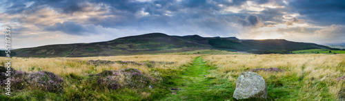Plakat na papierze fotorealistycznym Panorama grzbietu simonside