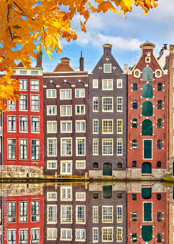 Dekoracja na wymiar  stare-budynki-w-amsterdamie