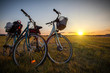 canvas print picture - Fahrräder im Sonnenuntergang
