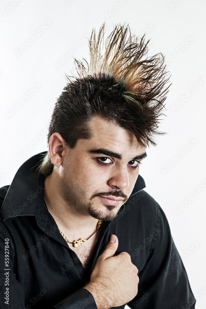 punk-z-portretem-irokeza