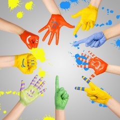 Fototapete - painted children's hands