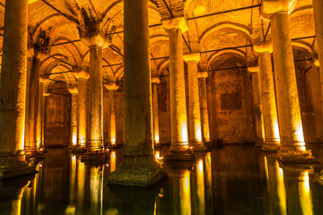 Wall Mural - Underground Basilica Cistern (Yerebatan Sarnici) in Istanbul, Tu
