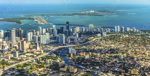 Plakat na papierze fotorealistycznym Antena miasta i plaży Miami