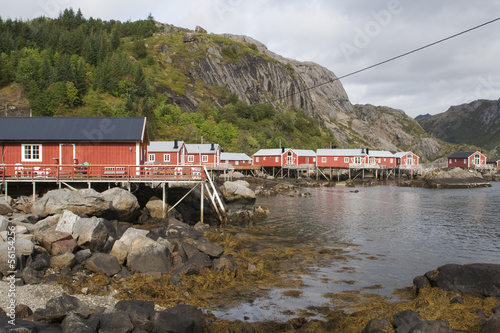 Board z aluminiowym obramowaniem Wioska rybacka Nusfjord, na Lofotach, Norwegia